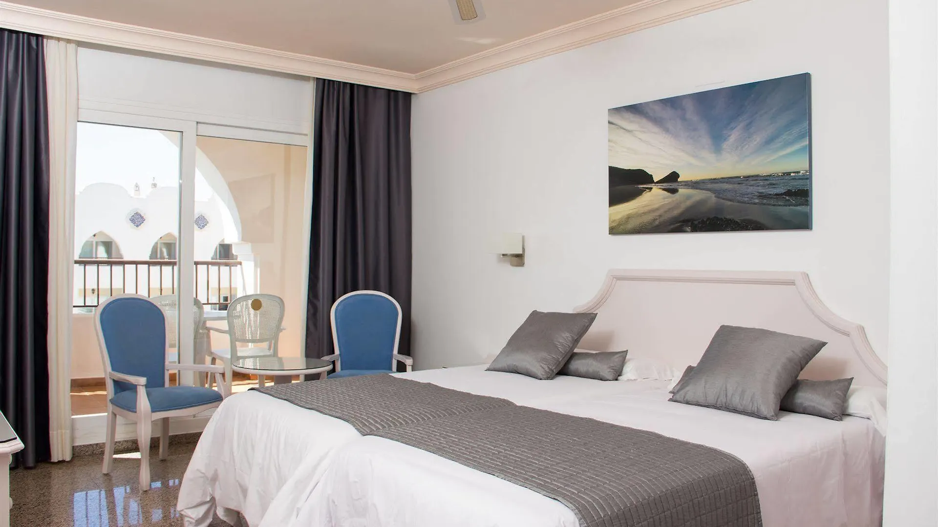 Mac Puerto Marina Benalmadena Hotel 4*,